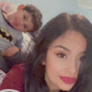 Meet your Posher, Alicia